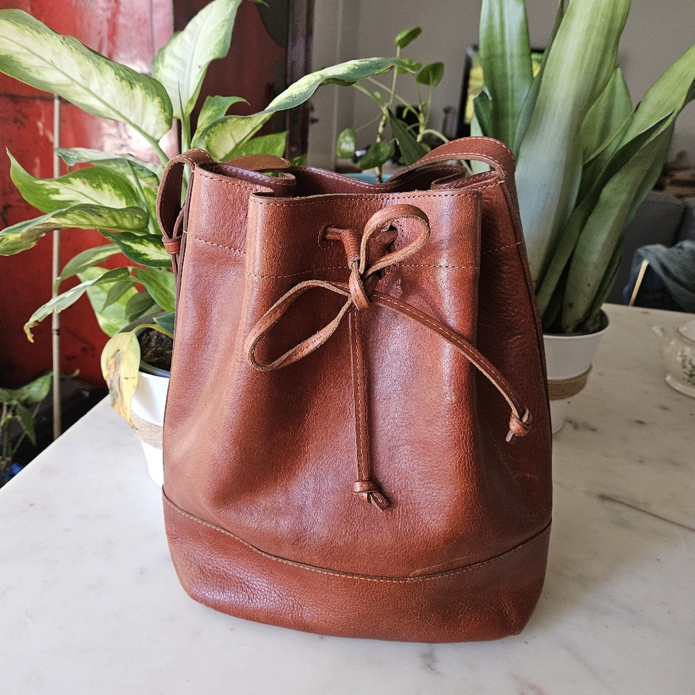 Elegant Cognac Brown Leather Bucket Bag with Drawstring
